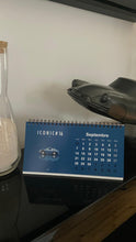 Charger l&#39;image dans la galerie, Calendrier ICONIC CAR TOONS
